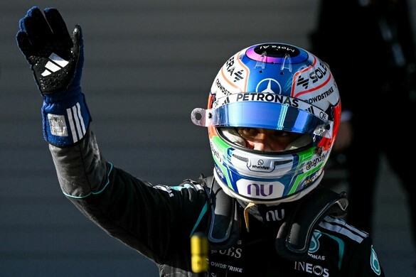 Antonelli a pole pozícióban Sanghajban