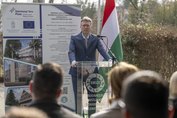 Informatika ágazati tudásközpontot hoznak létre