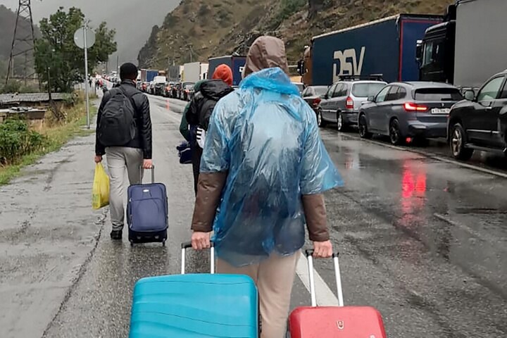 Tízezrek menekültek Georgiába