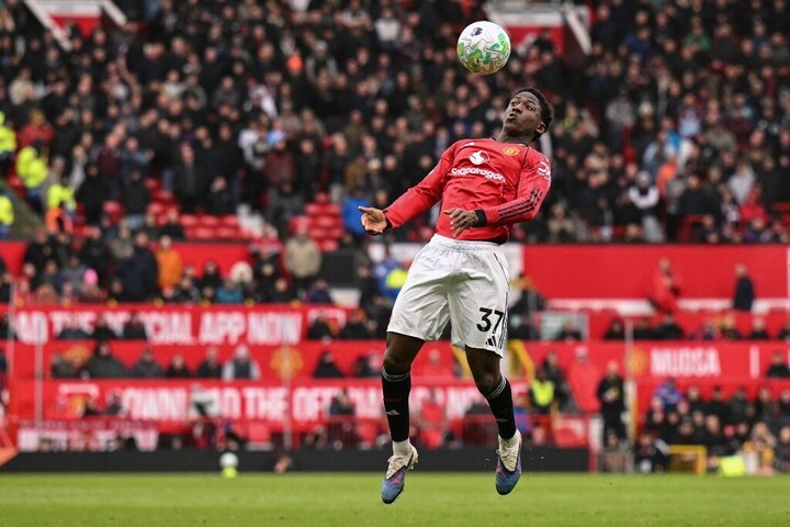 Fotó: AFP/Oli Scarff A Manchester United válogatott középpályása 2031-ig hosszabbított