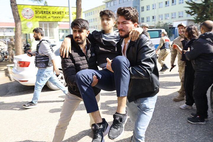 Lövöldözést jelentettek egy törökországi középiskolából, többen meghaltak