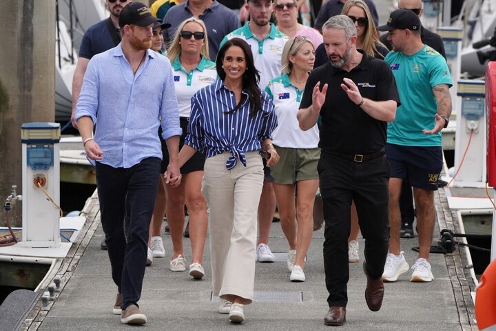 Meghan Markle „nehéz évekrőé” panaszkodik