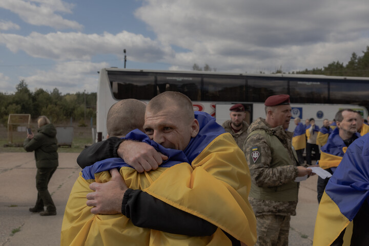 Csaknem kétszáz ukrán katona térhetett haza orosz fogságból