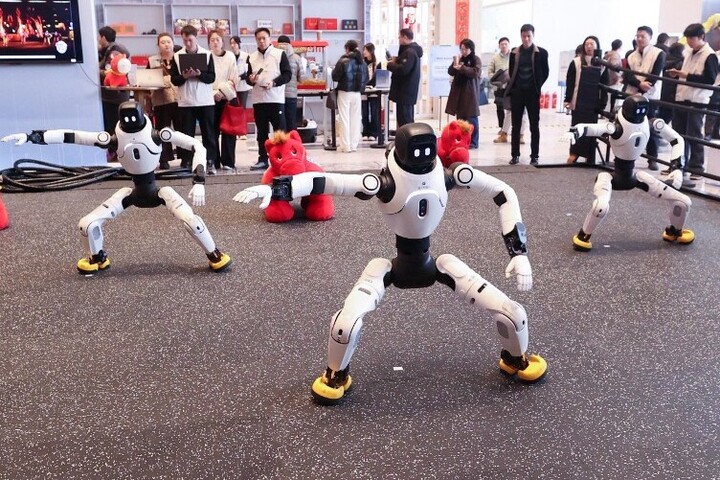 Jöhet a robothadsereg?