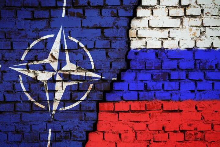 Moszkva a NATO-t ellenséges szövetségnek tekinti