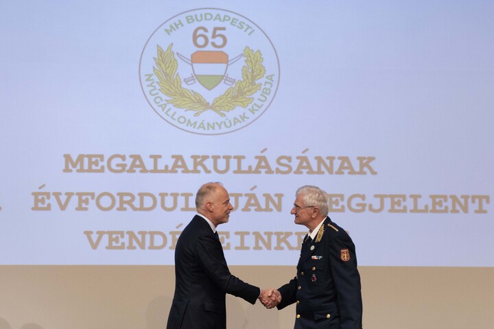 Magyarország sorsfordító döntés előtt áll