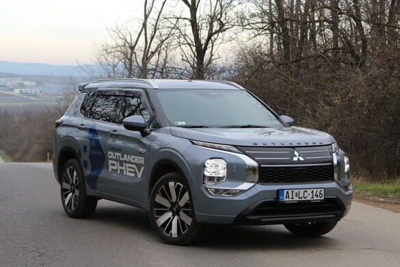 Fotó: SportVerda Egy termetes plug-in hibrid