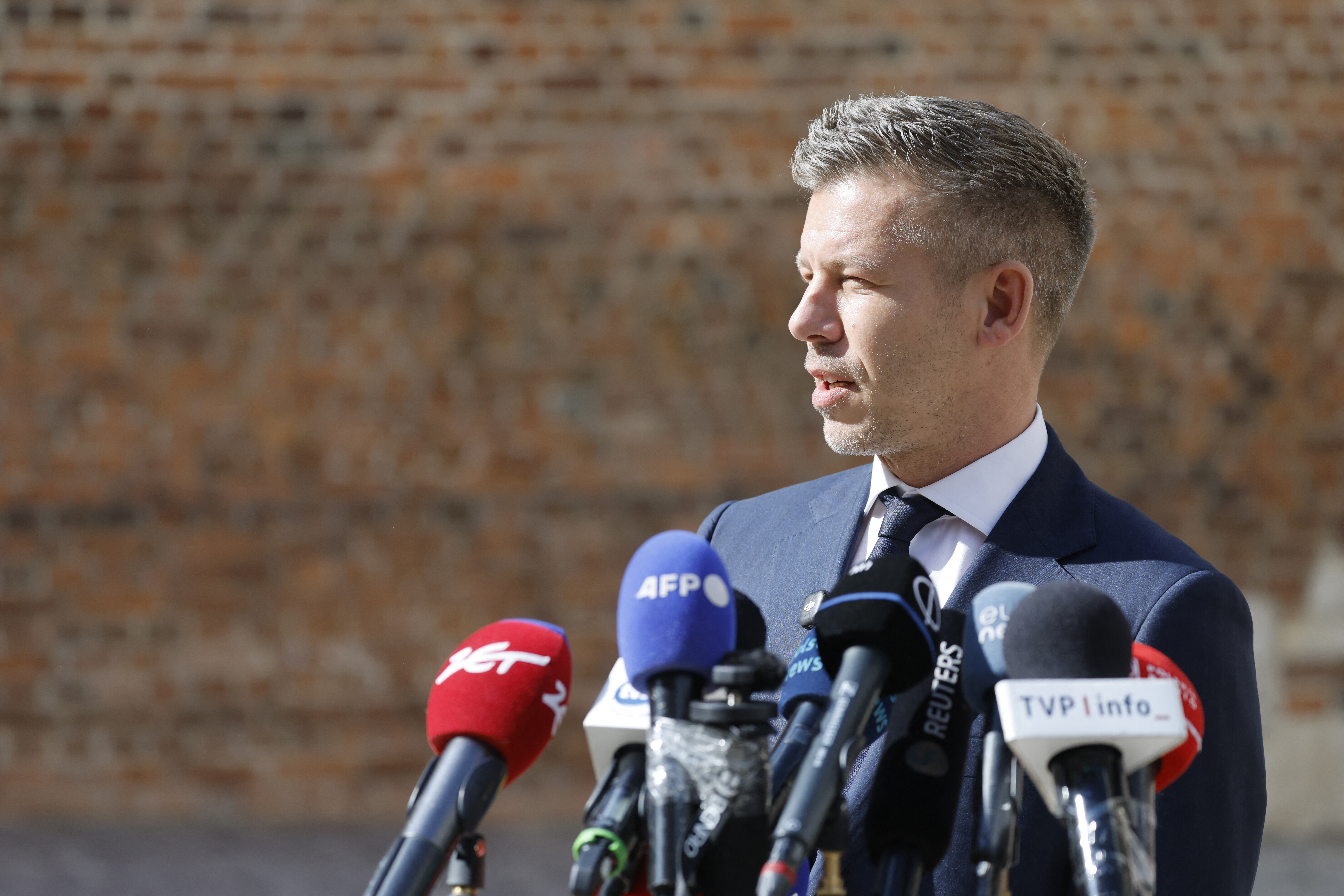 Magyar Péter az osztrák kancellárral tárgyal