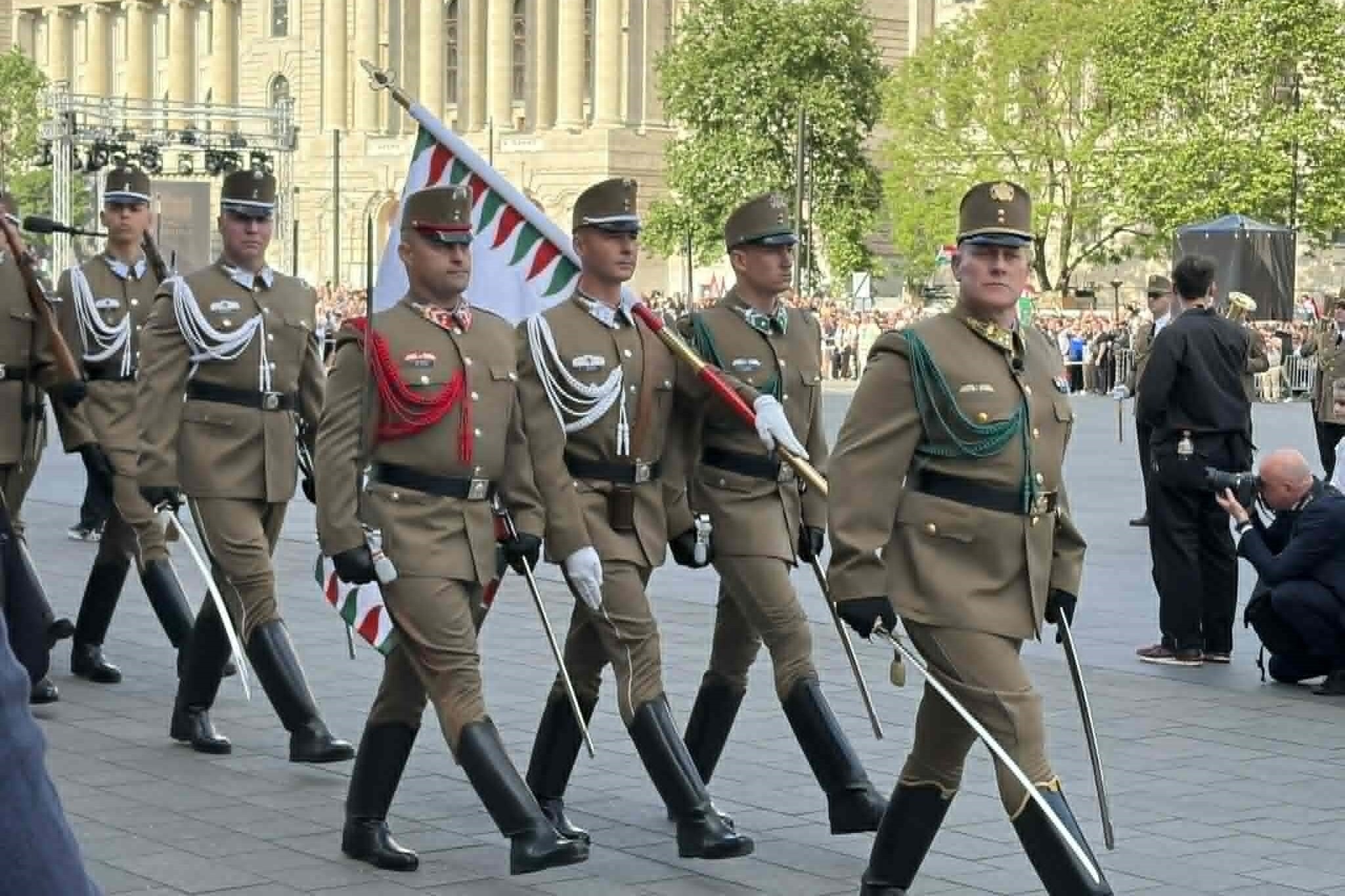 Budapest, Kossuth tér – rendszerváltó népünnepély