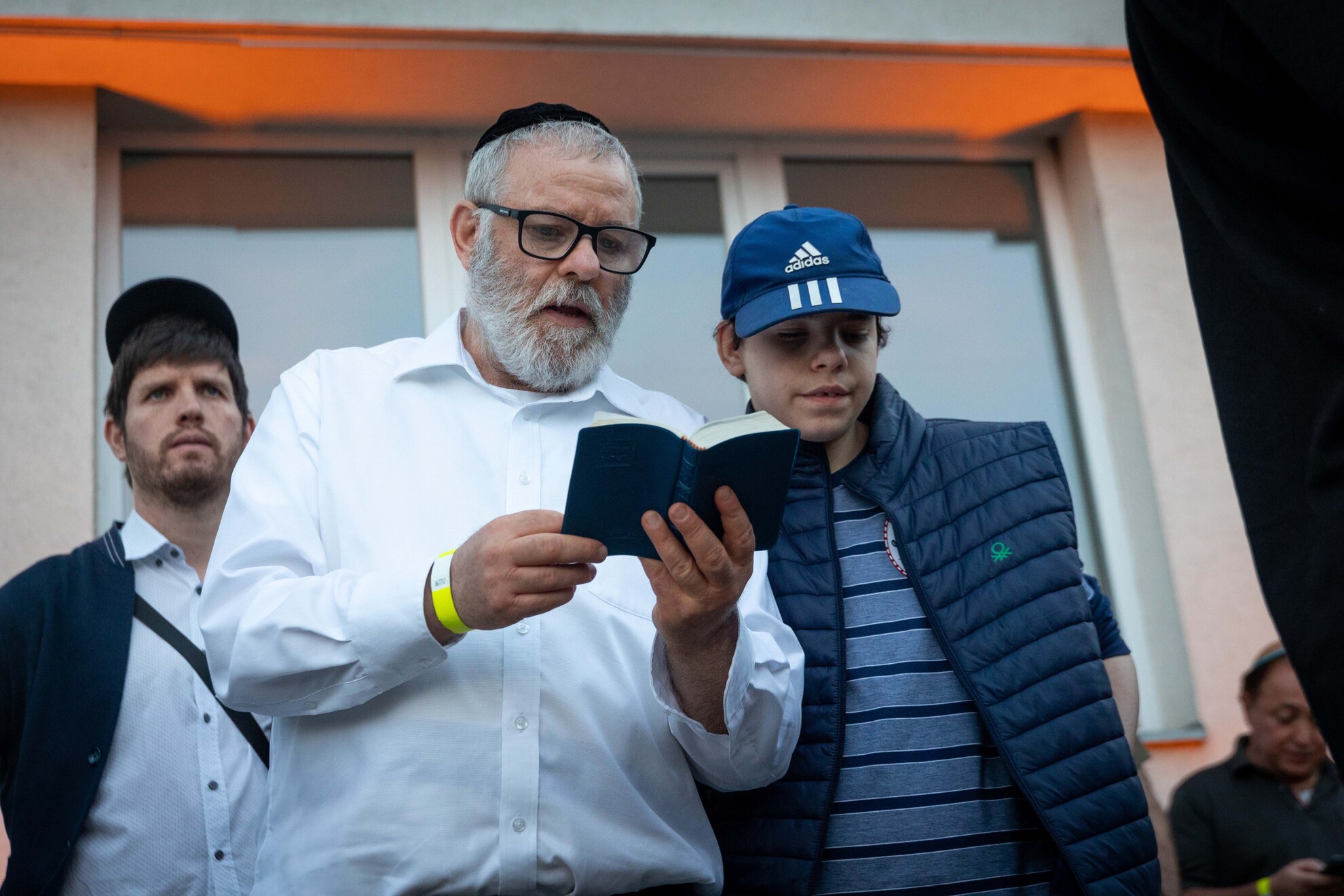 A lág báomer az ómerszámlálás 33. napja, amely idén május 4-én este kezdődik és május 5-én estig tart