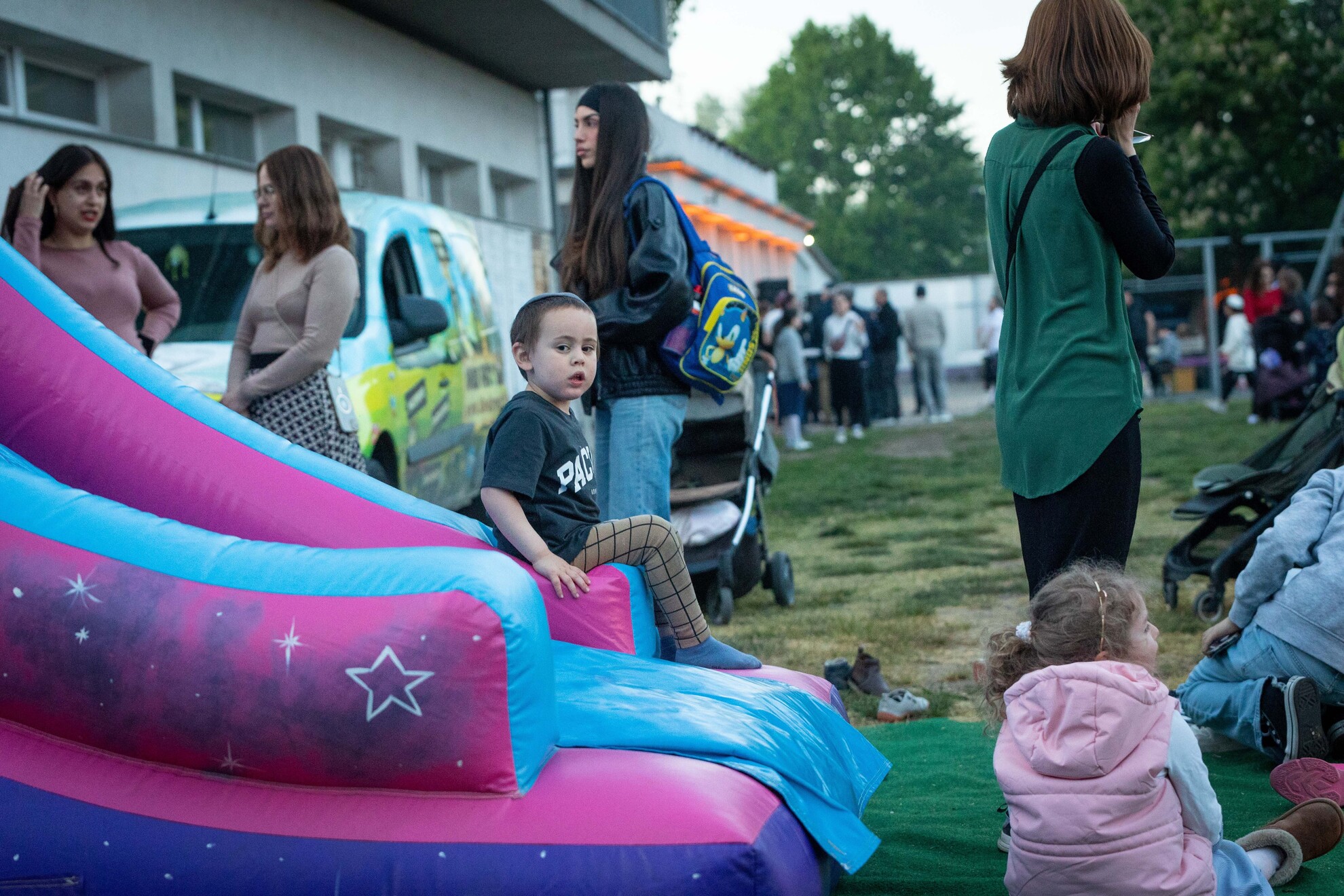 A gyerekek kirándulásokon és játékokon vettek részt