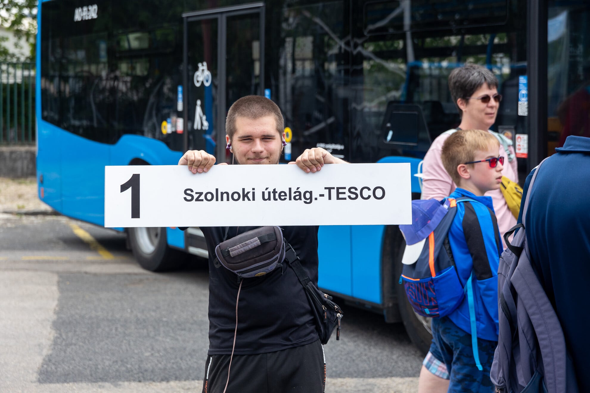 Gyereknapi nyílt nap az Óbudai buszgarázsban Ikarus buszokkal