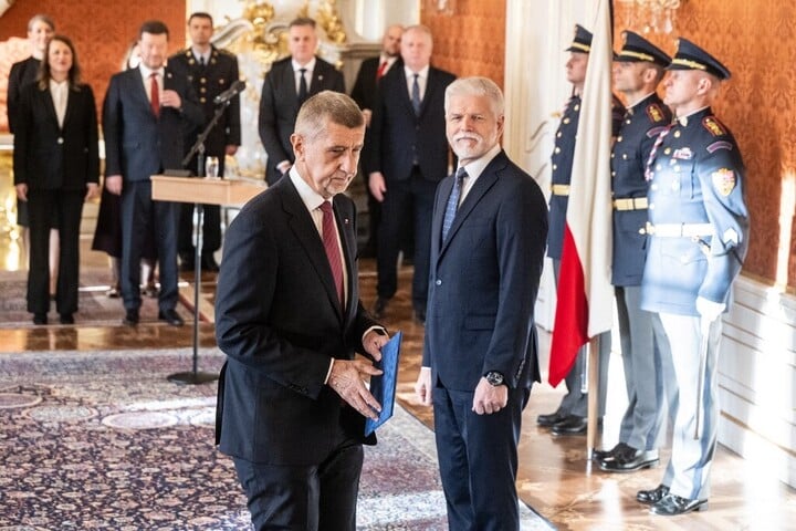 Fotó: AFP/Michal Cizek Továbbra sincs megegyezés a cseh államfő és a kormányfő között