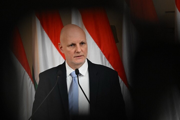 Erős, szolgáltató kormányzati informatika létrehozását ígéri Tanács Zoltán