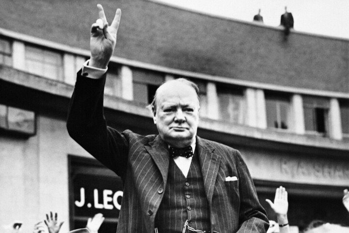 Fotó: AFP Churchill festményeit mutatja be egy londoni kiállítás