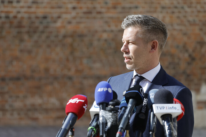Fotó: AFP/Wojtek Radwanski Magyar Péter az osztrák kancellárral tárgyal
