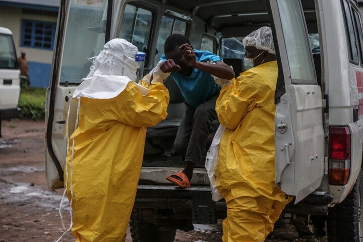 Fotó: AFP/Seros Muyisa Tíz további országot fenyeget Afrikában az ebola