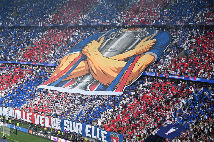 Az UEFA elnöke gratulált Csányi Sándornak