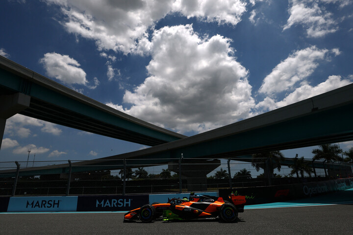 Fotó: Getty Images via AFP/Clive Mason Norris rajtolhat az élről a sprintfutamon