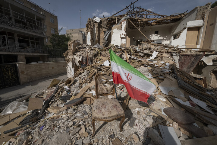 Fotó: NurPhoto via AFP/Morteza Nikoubazl Iráni és iraki kurd csoportok ellen intézett támadást az iráni Forradalmi Gárda
