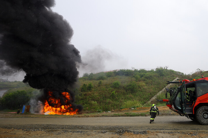 Fotó: NurPhoto via AFP/Subaas Shrestha Többen meghaltak, amikor lezuhant egy orvosi repülőgép Új-Mexikó államban