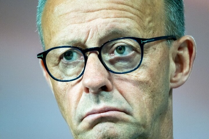 Fotó: AFP/Hans Lucas/Martin Bertrand A szélsőjobboldali erősödés Merz koalícióját sikerre kényszerítheti