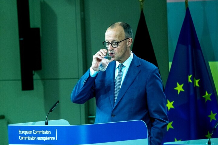 Előszobába küldené Ukrajnát a német kancellár