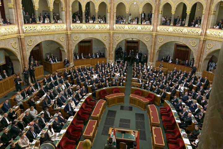 Országgyűlés: Három visszaküldött törvény marad az új parlament tárgysorozatán