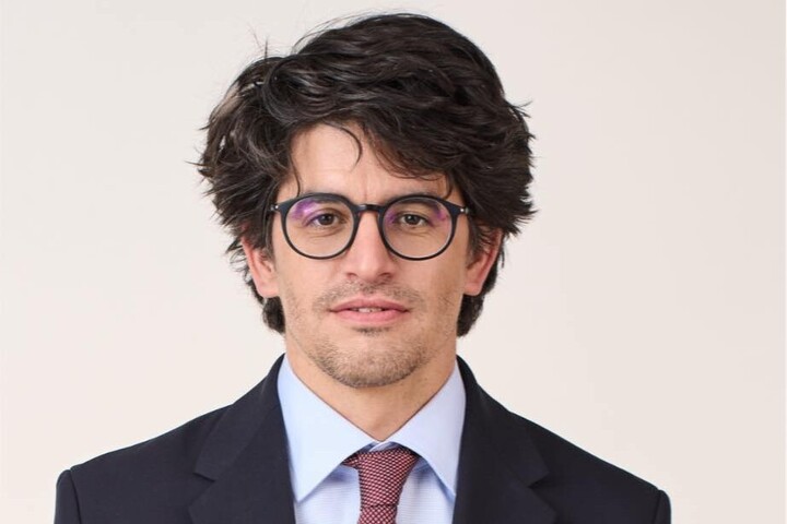 Fotó: Facebook/ Velkey György László Átvizsgálják a diplomata útleveleket + VIDEÓ