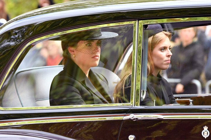 Eugenie és Beatrice ünneplik a visszatérésüket