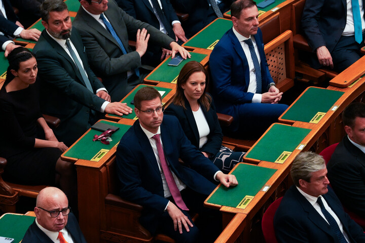 A Fidesz visszautasítja a Tisza-kormány költségvetéssel kapcsolatos állításait