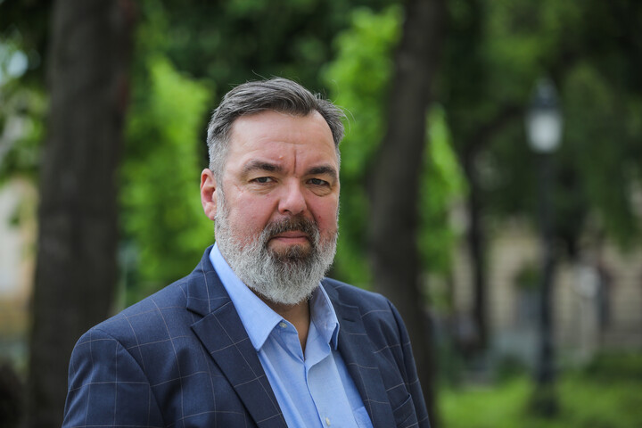 Fotó: MH-archív/Papajcsik Péter Irodalmi viták és szecessziós kerámiák