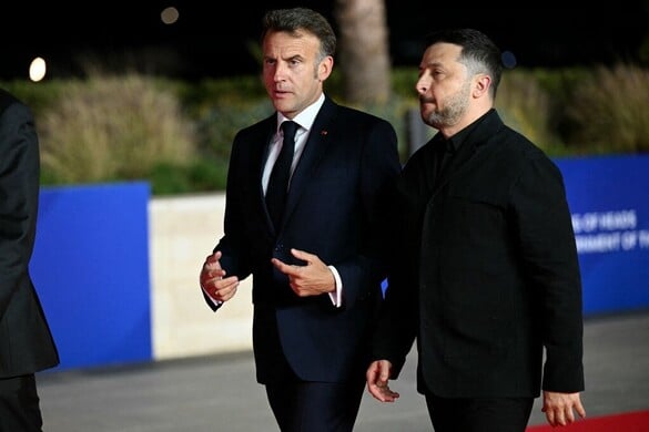 Emmanuel Macronnal tárgyalt Volodimir Zelenszkij