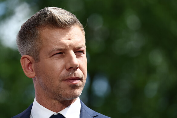 Több mint százezer ember segítette adománnyal a Tisza Pártot 2025-ben