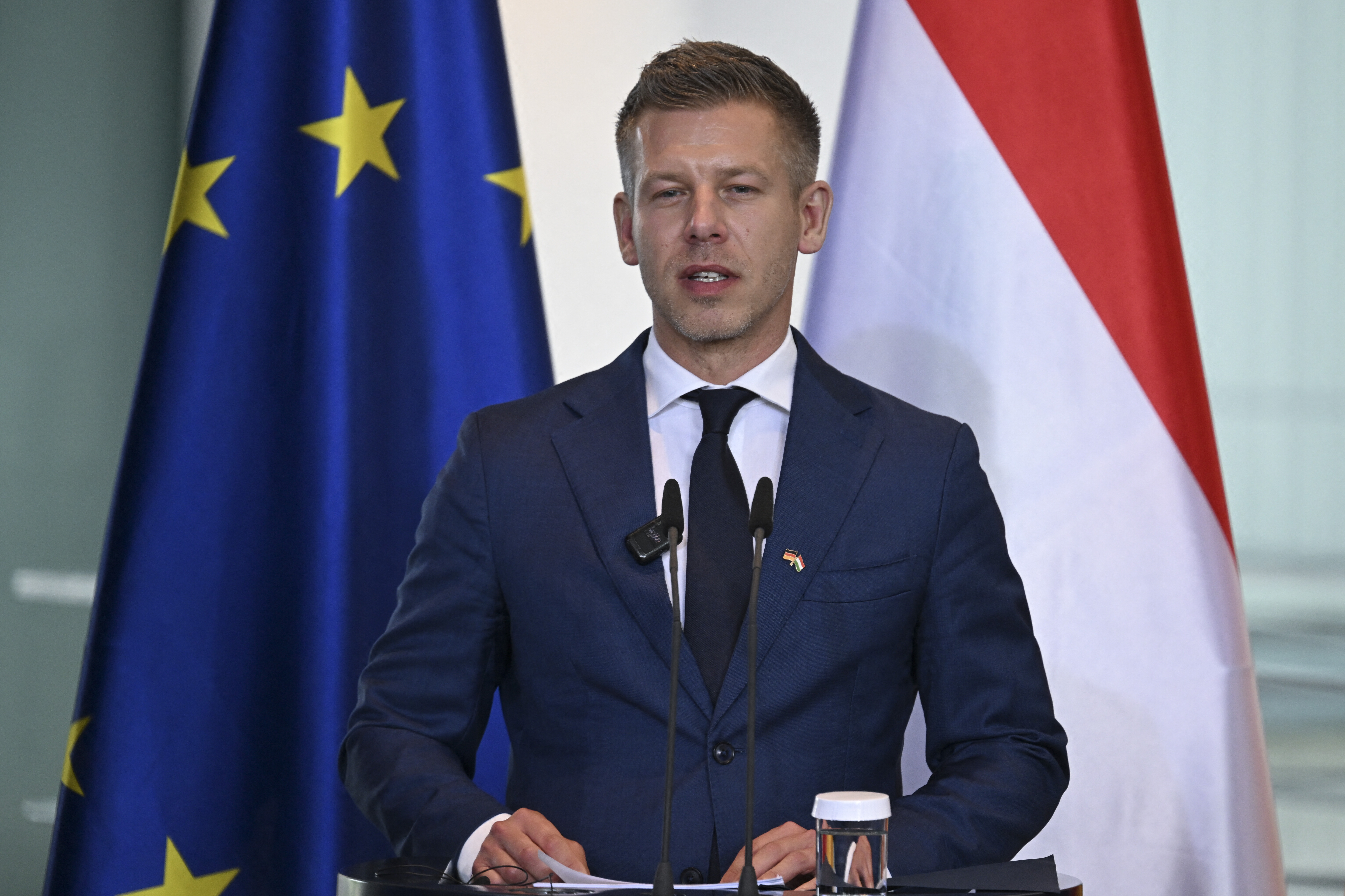 Magyar Péter ismét távozásra szólította fel Sulyok Tamást