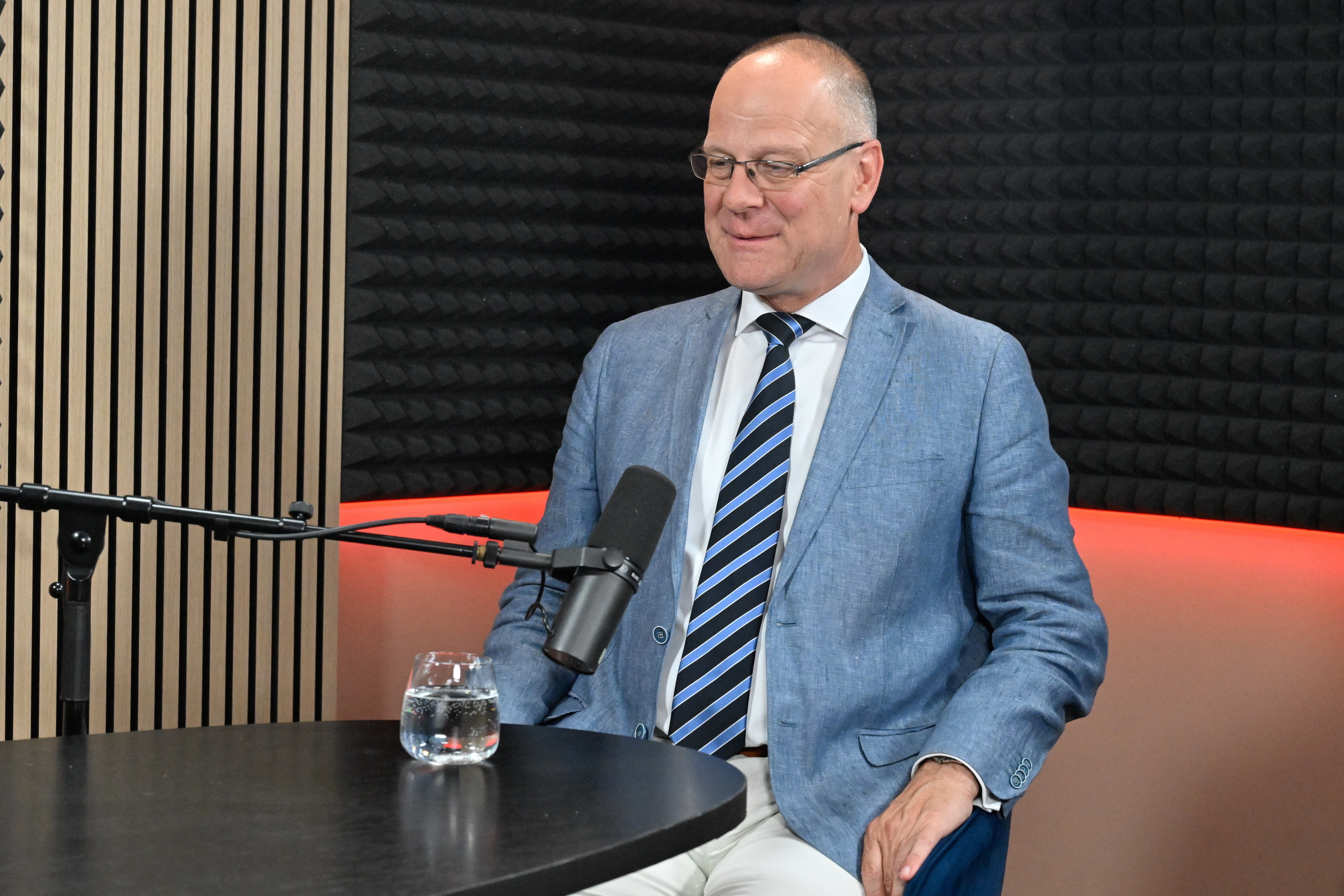 Navracsics Tibor: Orbán Viktor folytathatja a párt és a közösség vezetését