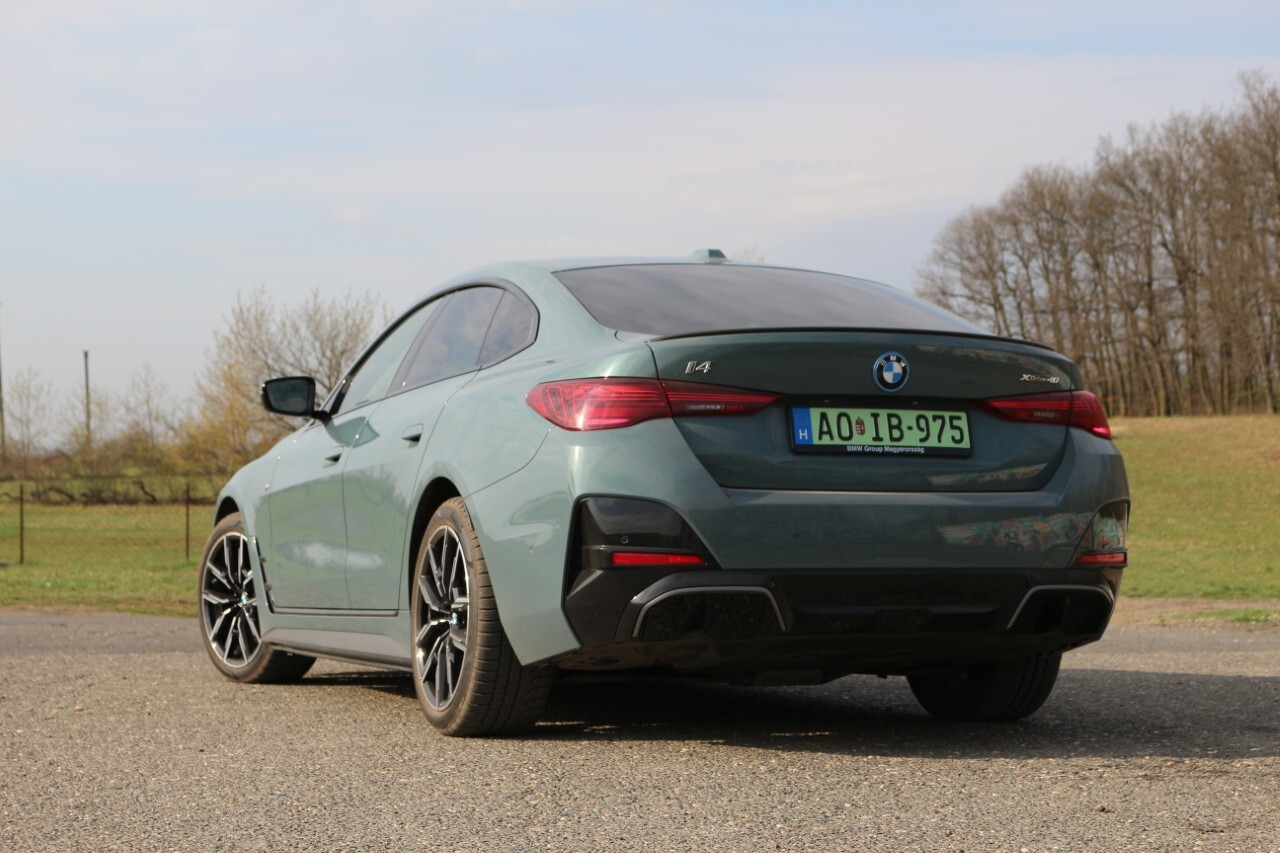 BMW i4 xDrive40