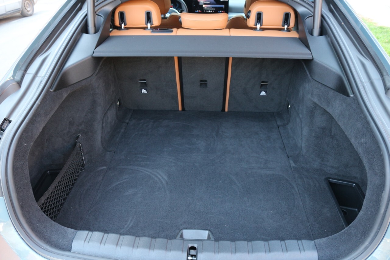 BMW i4 xDrive40 csomagtartó