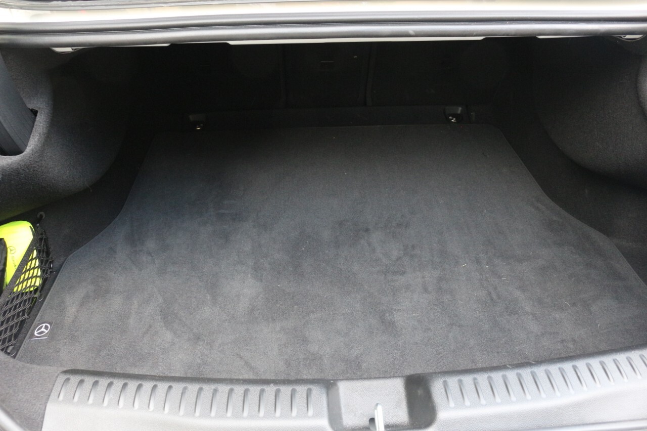 Mercedes-Benz CLA 250+ EQ csomagtartó