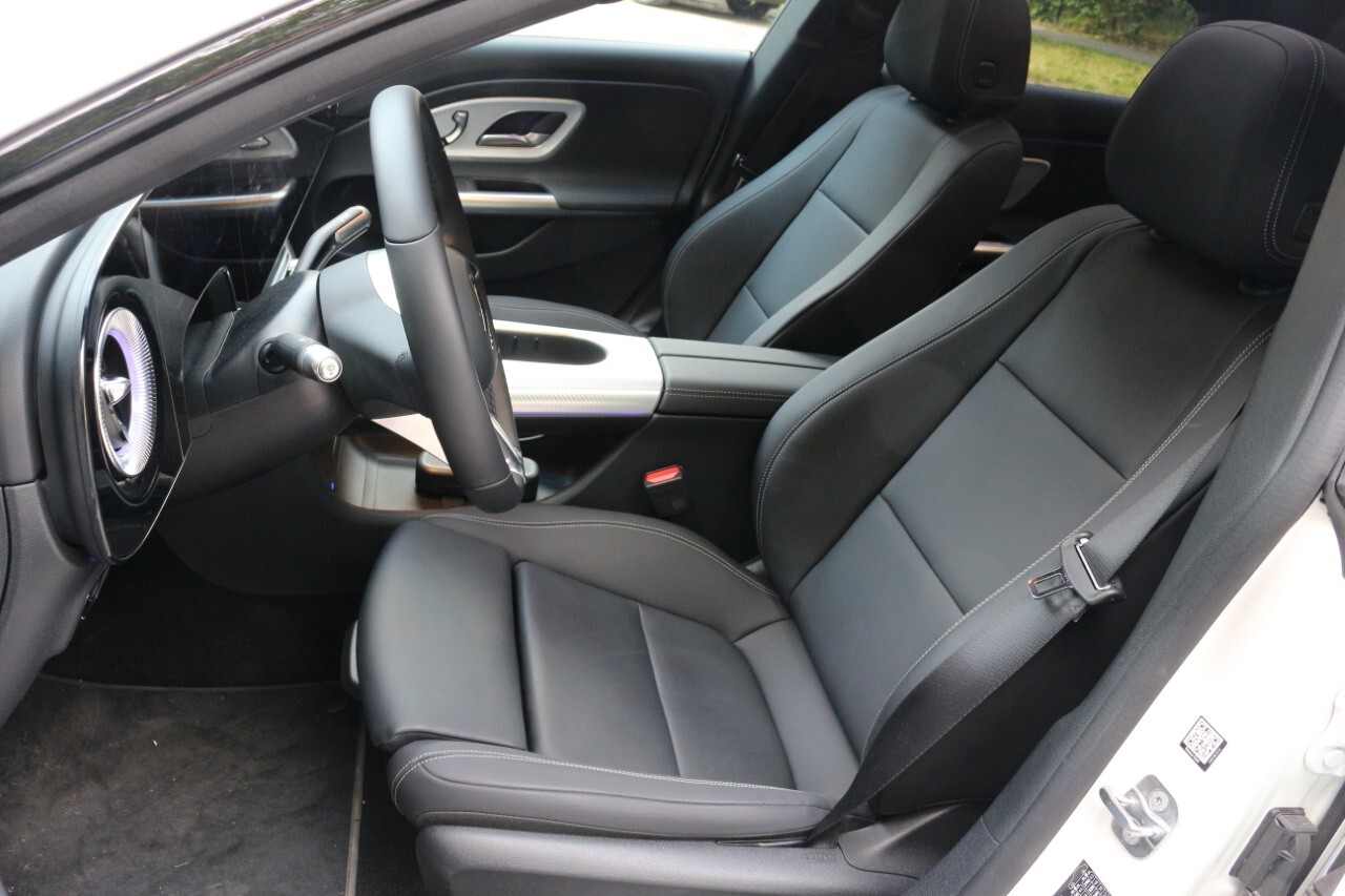 Mercedes-Benz CLA 250+ EQ belső