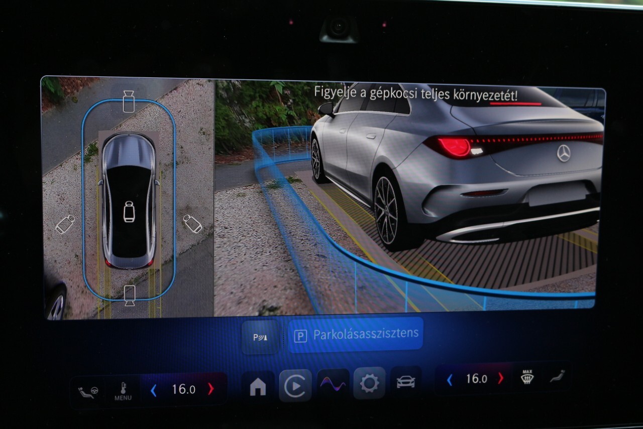 Mercedes-Benz CLA 250+ EQ parkolás