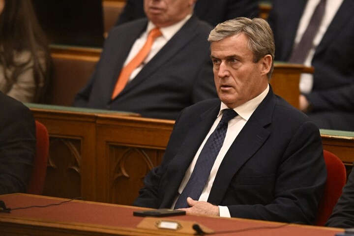 Kapitány István új korszakot ígér