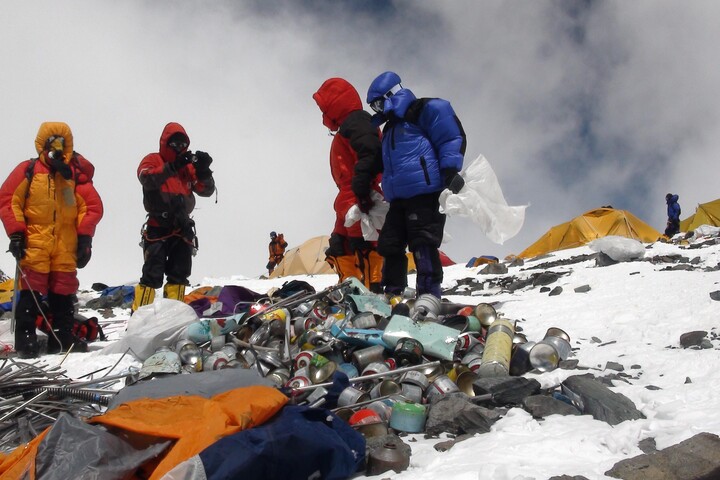 Fotó: NorthFoto Szeméthegyek a Mount Everest legmagasabb táborhelyén + VIDEÓ