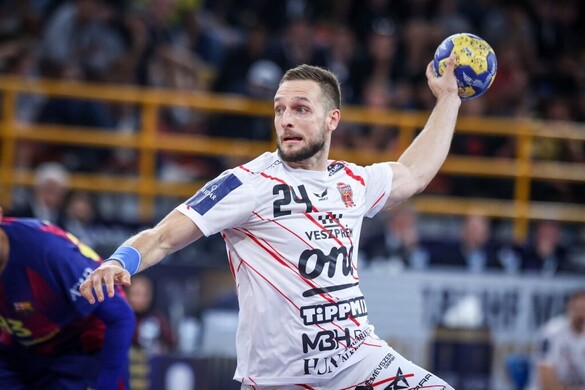 Kitüntette Veszprém a távozó tehetséget