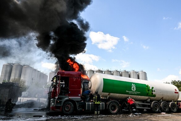 Fotó: AFP/NurPhoto/Dmytro Smolienko Oroszok korlátozzák az üzemanyag-vásárlást