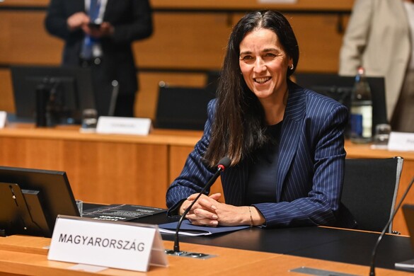 Több rövid, célzott megbeszélést is folytatott Orbán Anita Luxembourgban