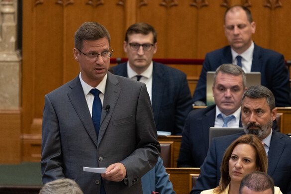 Nem történt nagyobb változás a frakcióvezetők, pár