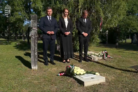 Magyar Péter a 301-es parcellánál emlékezett az Új Köztemetőben + VIDEÓ