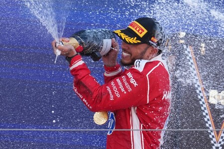 Lewis Hamilton a legmélyebb hullámvölgyből állt fel