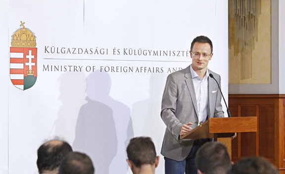 Szijjártó Péter 20141020